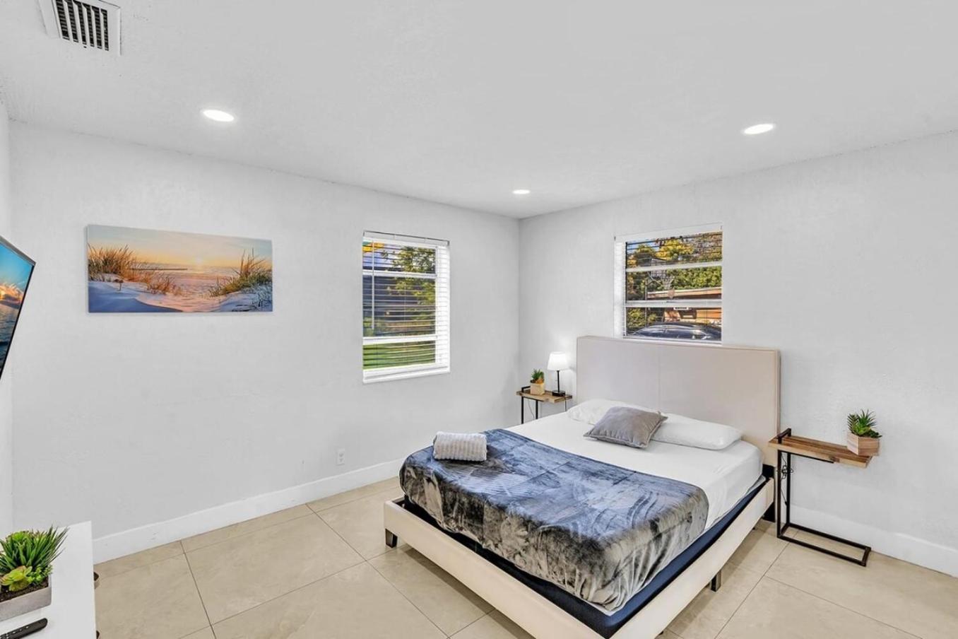 New Stylish 2 Bdrm Mins To Beach & Aventura Mall Hallandale Beach Exterior foto